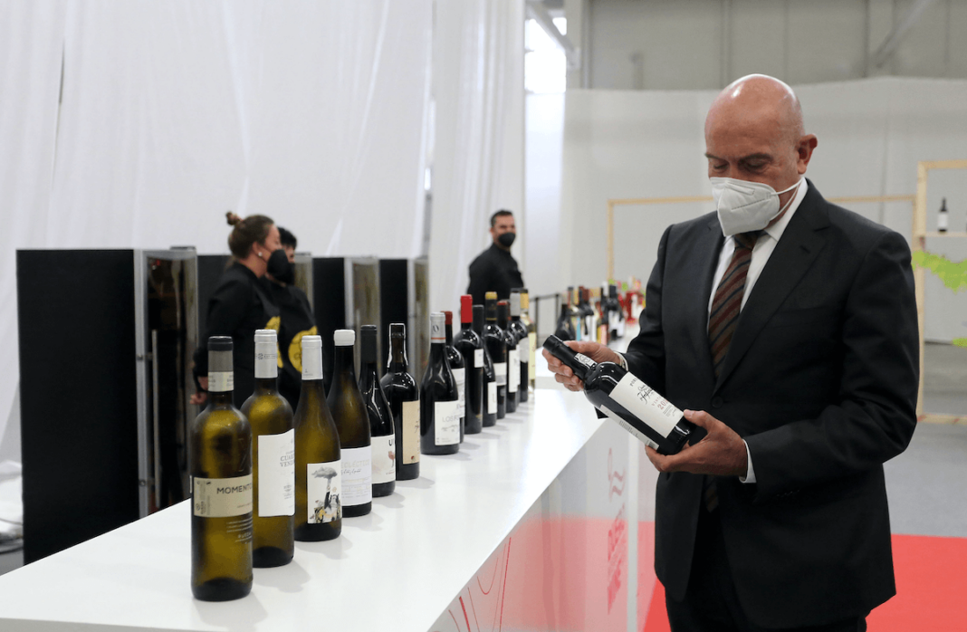 El consejero de Agricultura, Ganadería y Desarrollo Rural, en la inauguración de Duero Wine