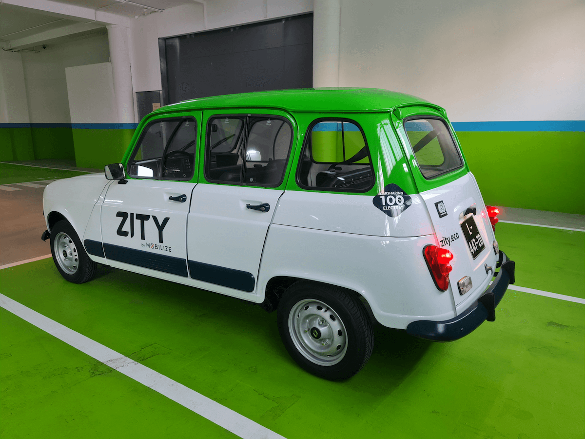 El mítico R4 L se transforma en coche eléctrico
