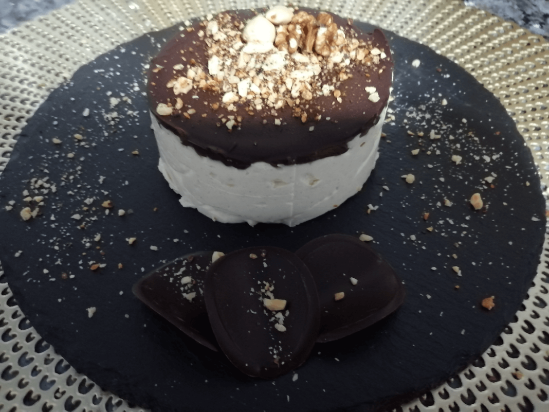 Mousse de polvorón blanco, un dulce fácil de hacer y muy apropiado para las navidades