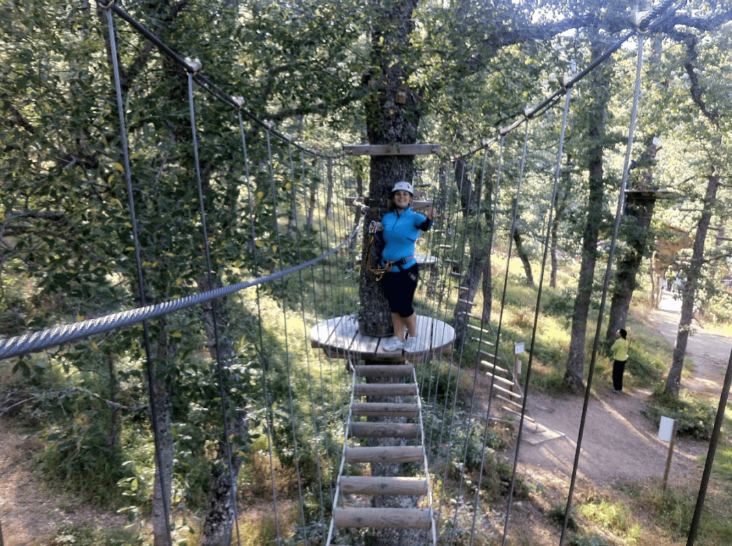 Aventura y ocio en parque de naturaleza El Robledal del Oso, en la Montaña Palentina
