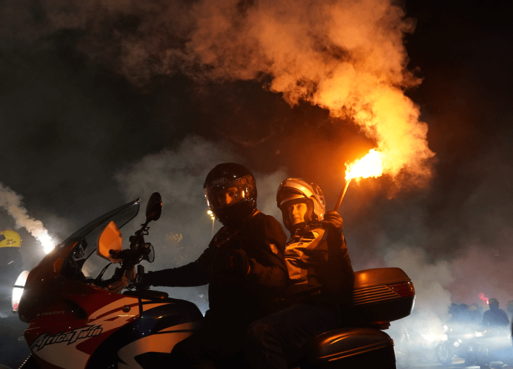 Desfile de antorchas en la concentración Pingüinos de Valladolid de enero de 2023