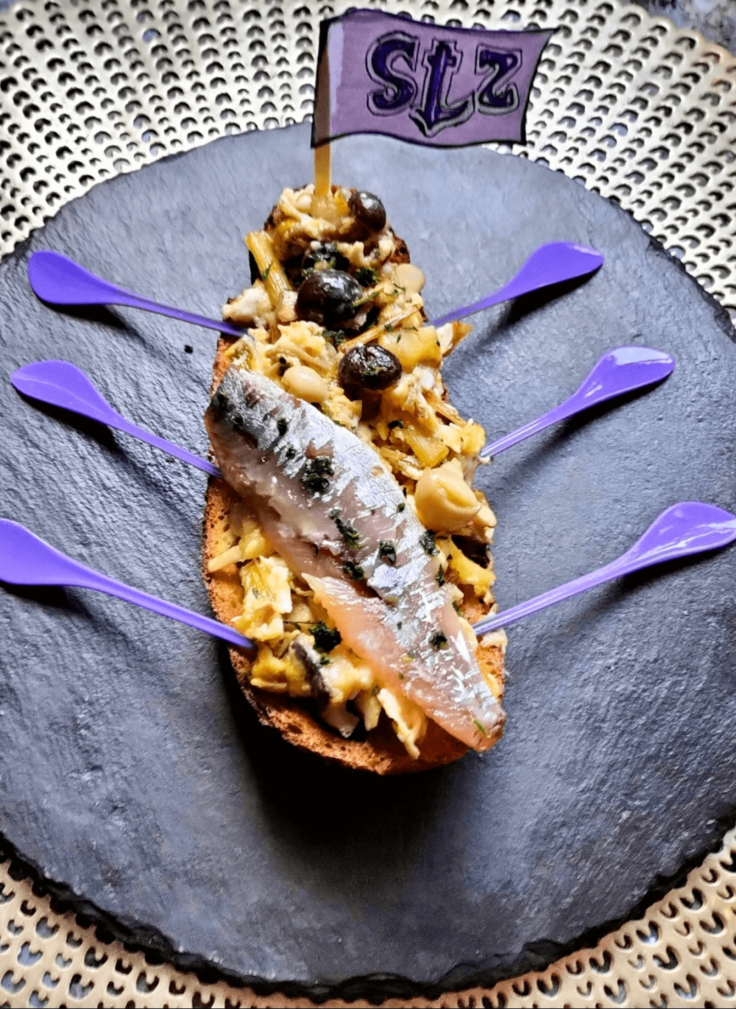 Pincho basado en productos típicos de la localidad vizcaína de Santurtzi