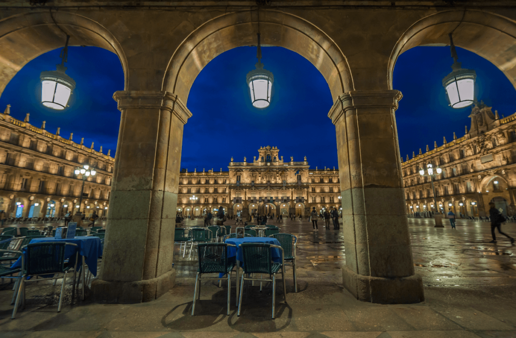 Plaza Mayor de Salamanca durante la noche