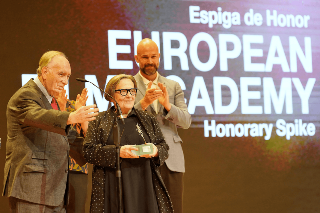 Seminci-Espigahonor Entrega de la Espiga de Honor de la Seminci 2023 a la Academia de Cine Europeo