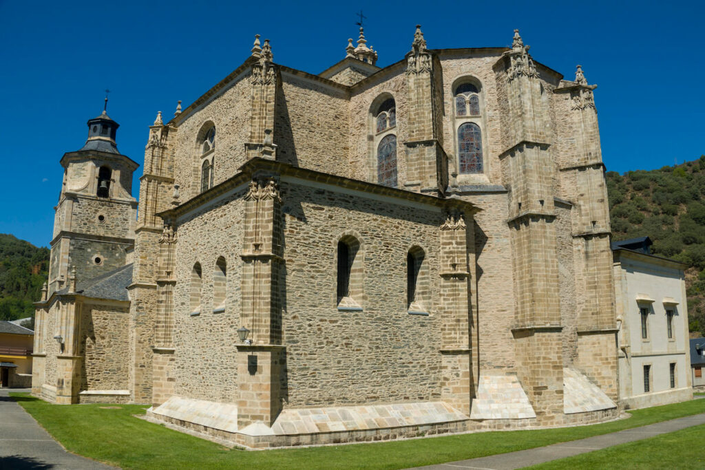Colegiata de Santa María en Villafranca del Bierzo, León, y que será sede de la nueva edición de la muestra 'Las Edades del Hombre' en 2024, junto a Santiago de Compostela