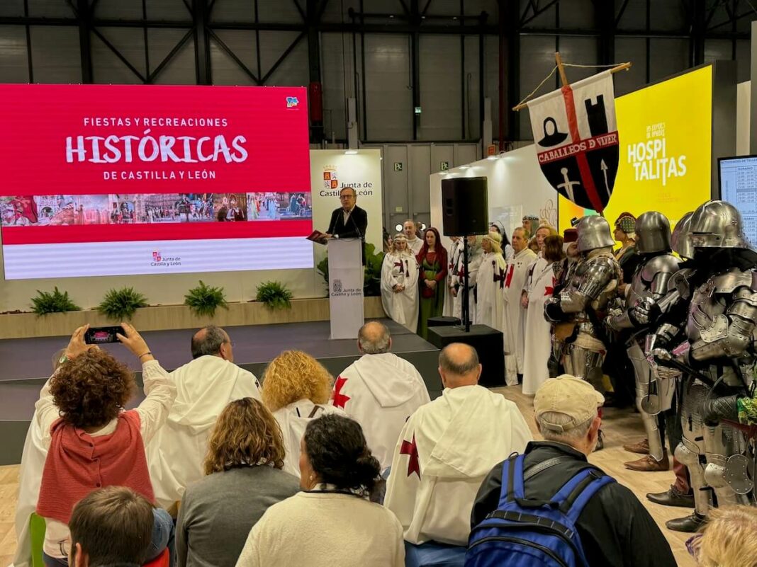 Fitur Cyl recreaciones El director general de Turismo de Castilla y León, Ángel González, presenta en Fitur el primer catálogo de recreaciones históricas de la Comunidad
