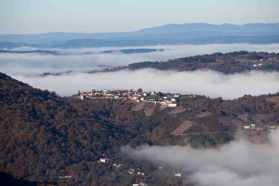 Ribiera Sacra Ourense Imagen de la Ribeira Sacra, entre Ourense y Lugo, en Galicia, España