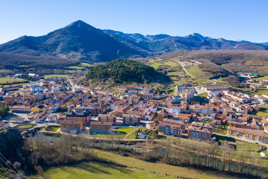 Cervera de Pisuerga, Palencia, acoge este mes de mayo la I Jornada sobre Turismo Rural y Activo de Castilla y León