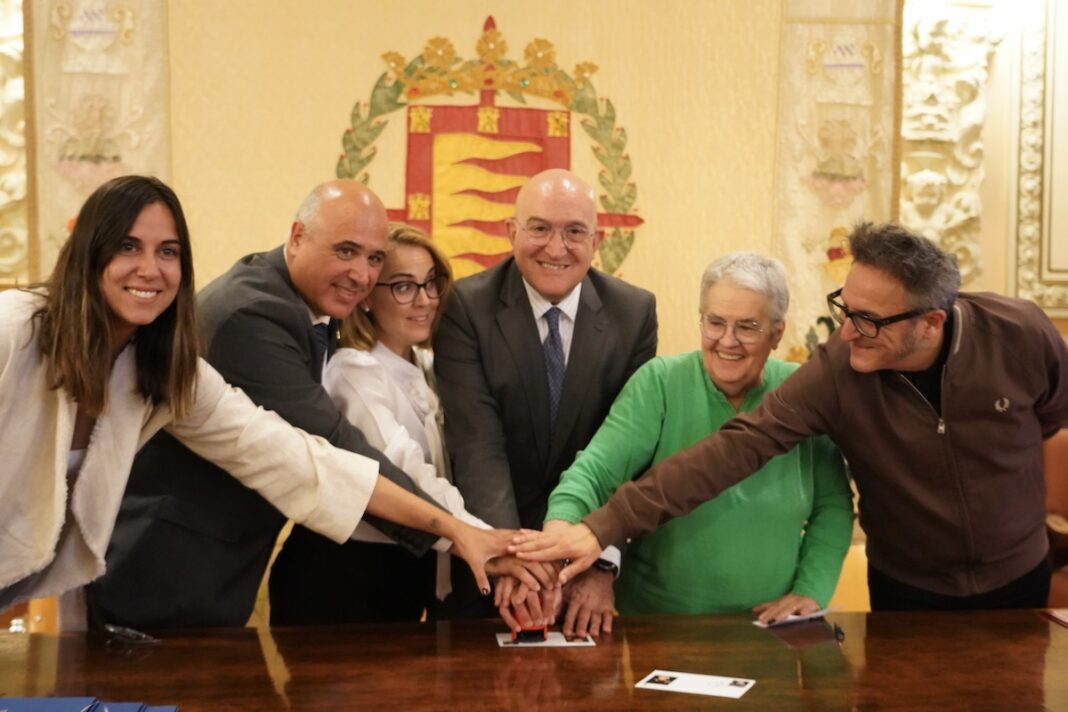Lanzamiento de un sello de Correos en homenaje a la actriz vallisoletana Concha Velasco